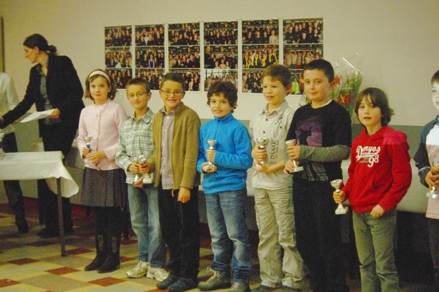 33 AG 2010
